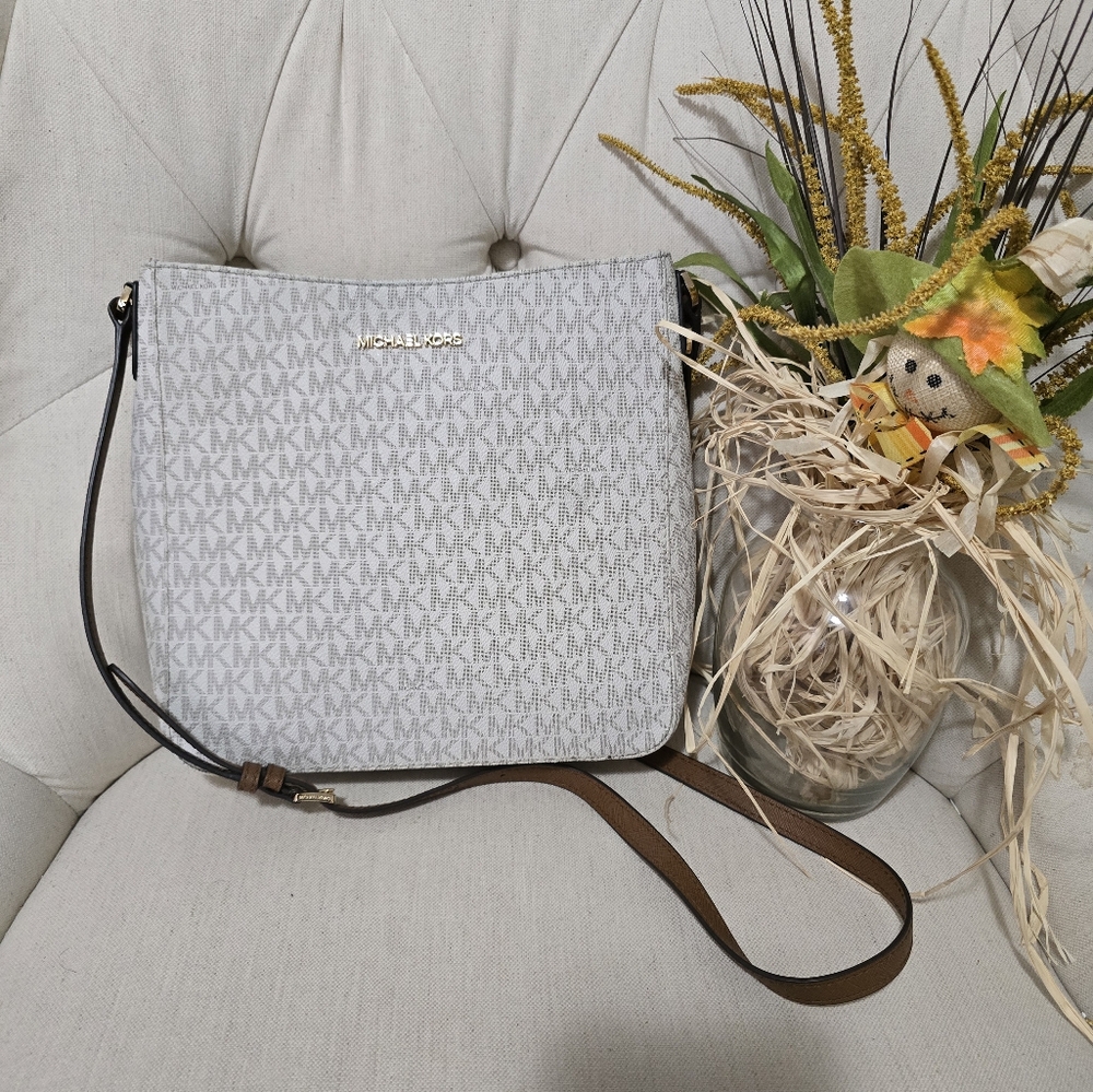 Michael Kors Jet Set Large Messenger Bag - Brown Acorn